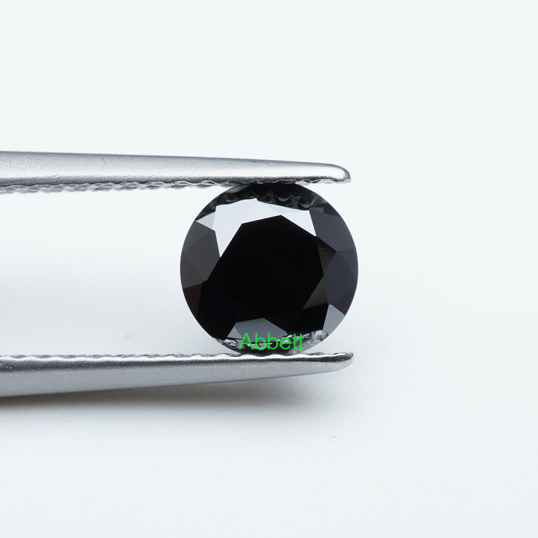 Round black moissanite
