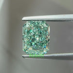 Load and play video in Gallery viewer, Radiant lab grown green diamond
